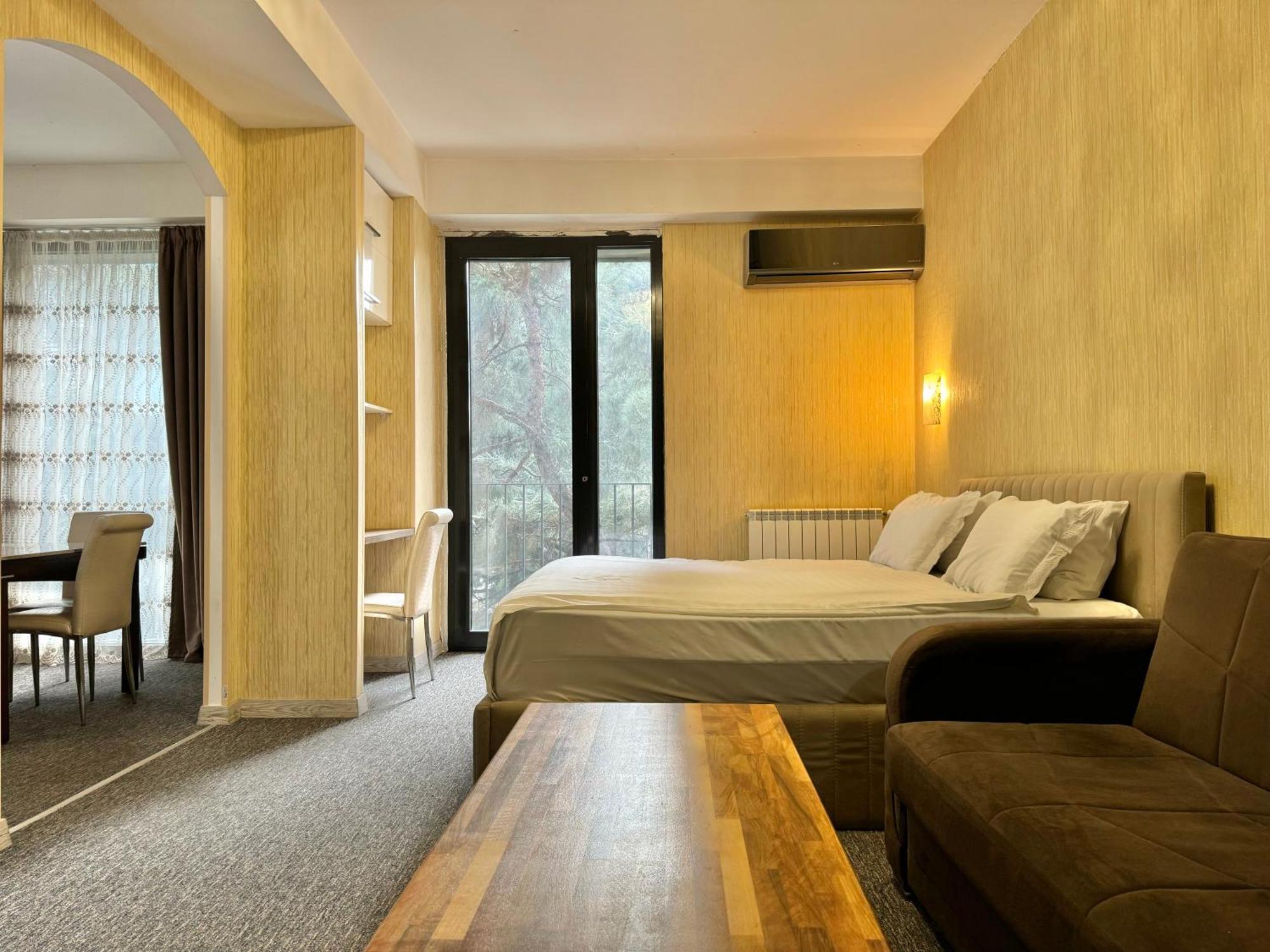 Full Comfort Apartment At Chavchavadze Tbilisi Eksteriør billede
