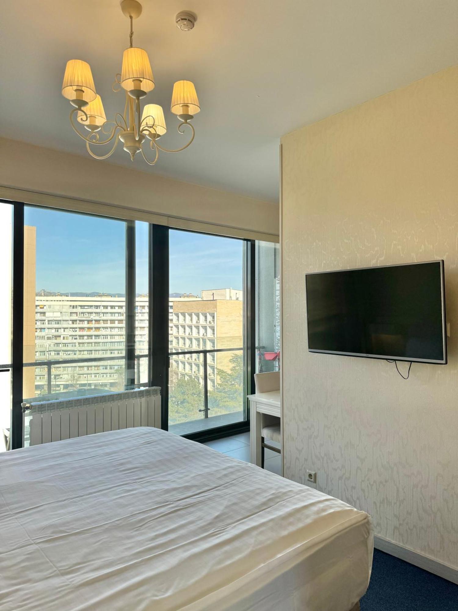 Full Comfort Apartment At Chavchavadze Tbilisi Eksteriør billede