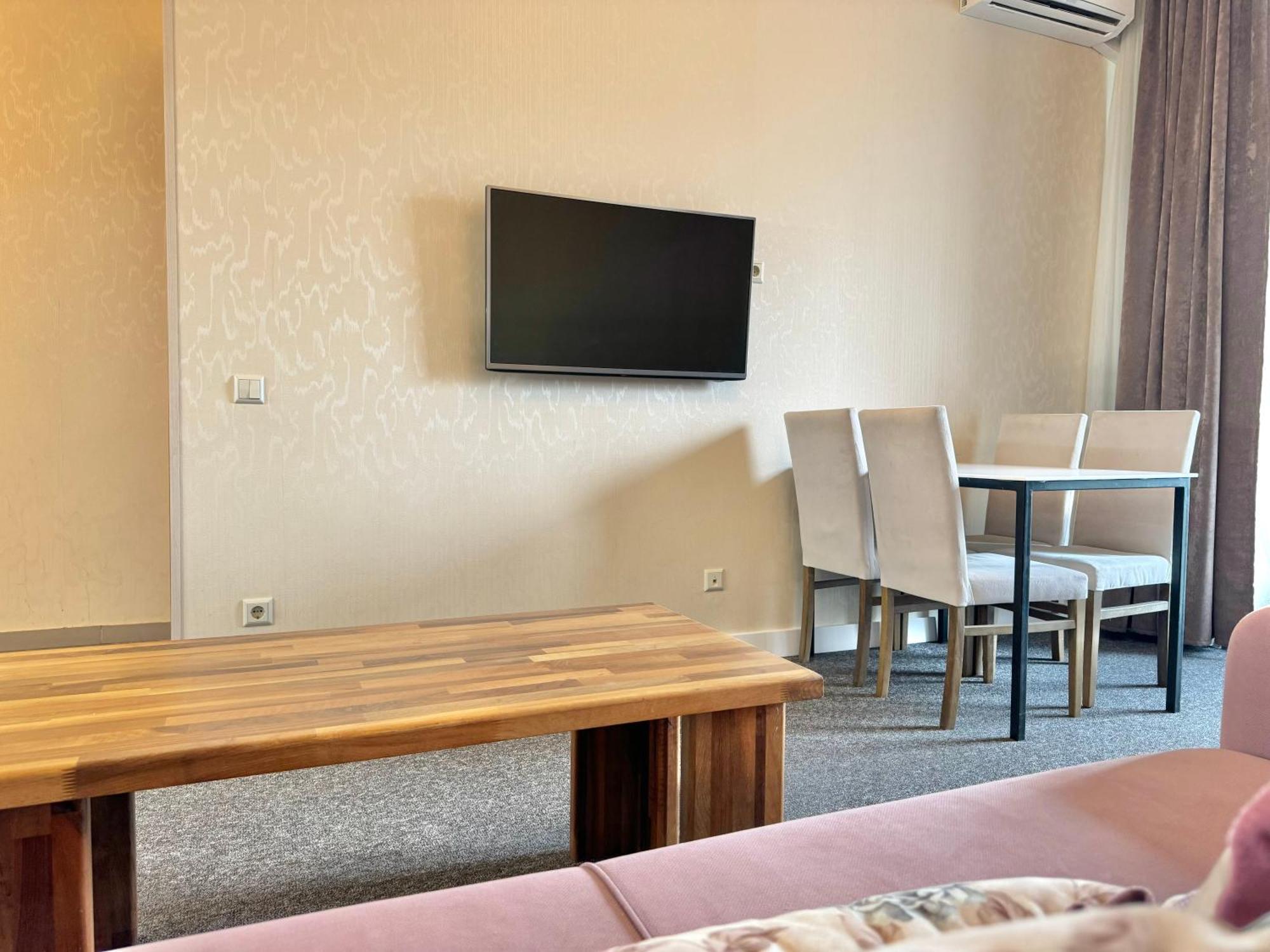 Full Comfort Apartment At Chavchavadze Tbilisi Eksteriør billede